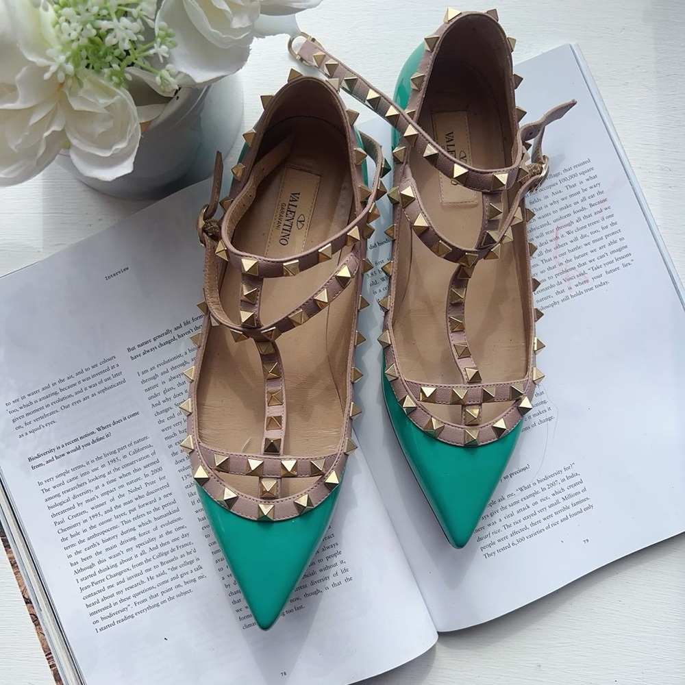 Valentino Stud Flat size37.5